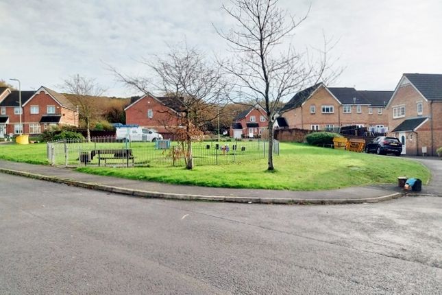 13, Ton View, Bridgend photo 2
