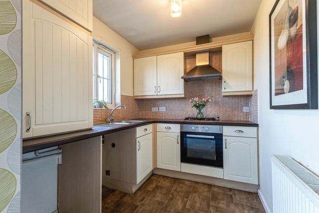 86 Moorcroft, Ossett, Wakefield photo 2