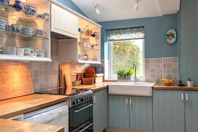 4 Cambridge Drive - 7.Jpg