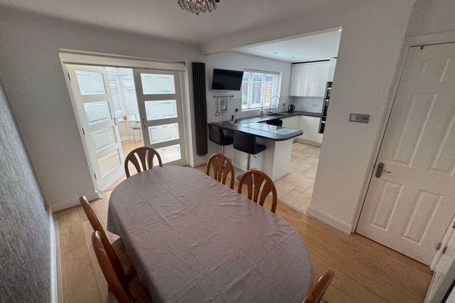 12, Avonhead Close, Bolton photo 4