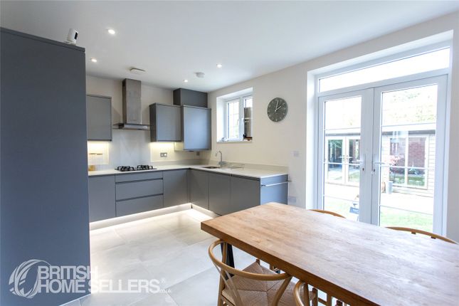 5, Frost Road, Beaconsfield photo 3