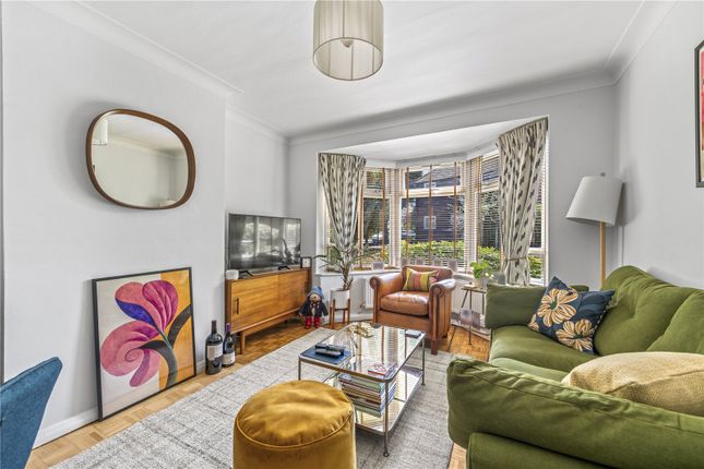 9,, Beaulieu Close, East Twickenham photo 3