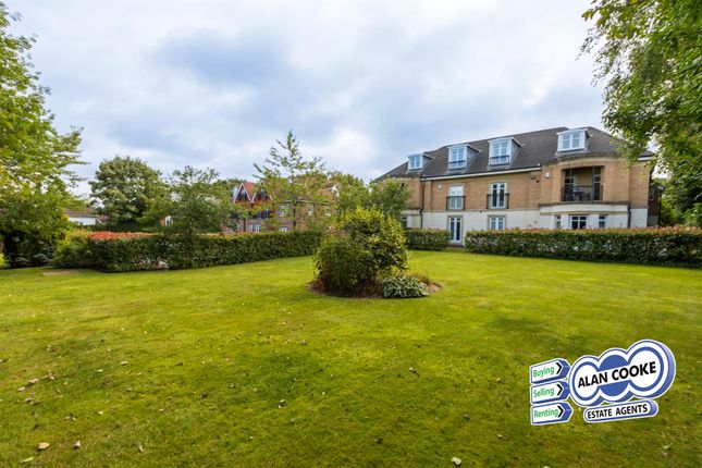 9 Sandringham House, Harrogate Road, Leeds photo 2