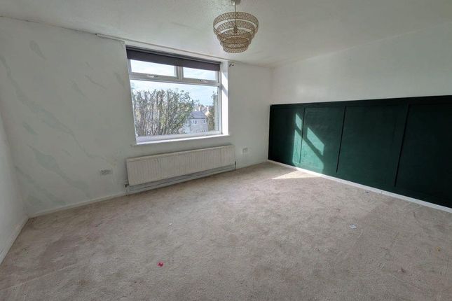 90-92, New Hey Road, Brighouse photo 4