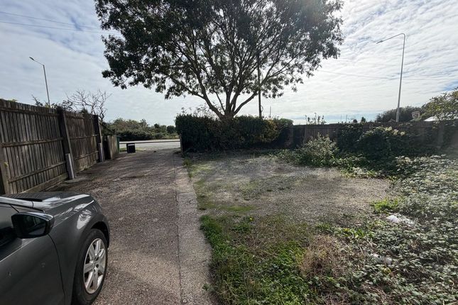 15, Palmarsh Crescent, Hythe photo 4
