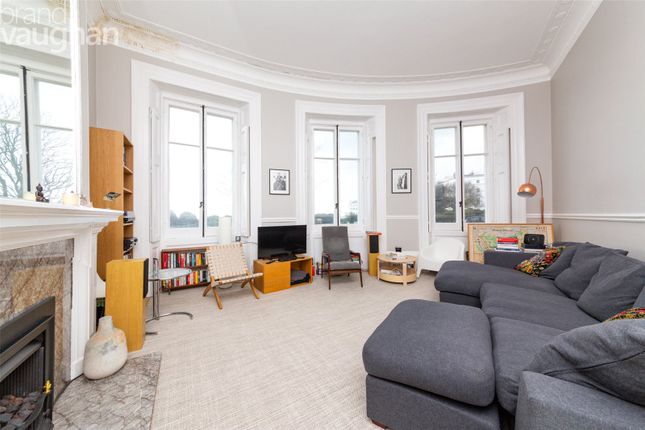 Flat to rent in Lewes Crescent, Brighton, East Sussex