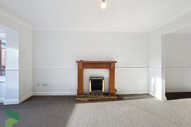 17, Moorcroft, Darwen photo 4