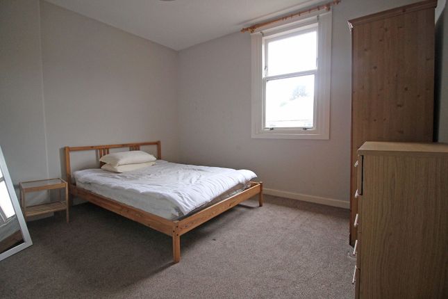10, Kent Road, Stirling photo 4