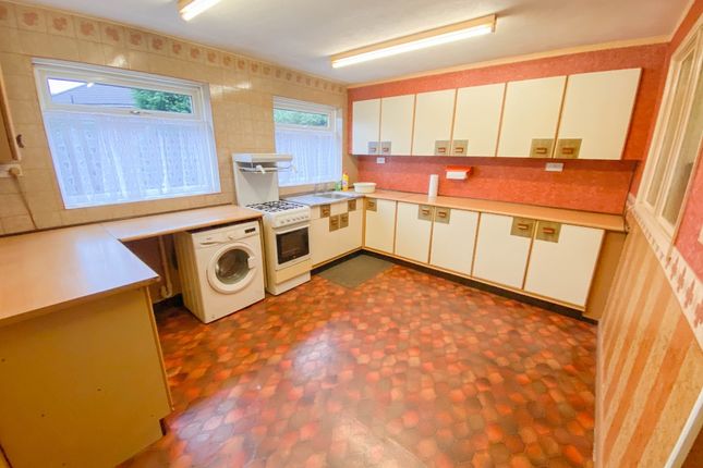 67 Mullett Street, Brierley Hill photo 4