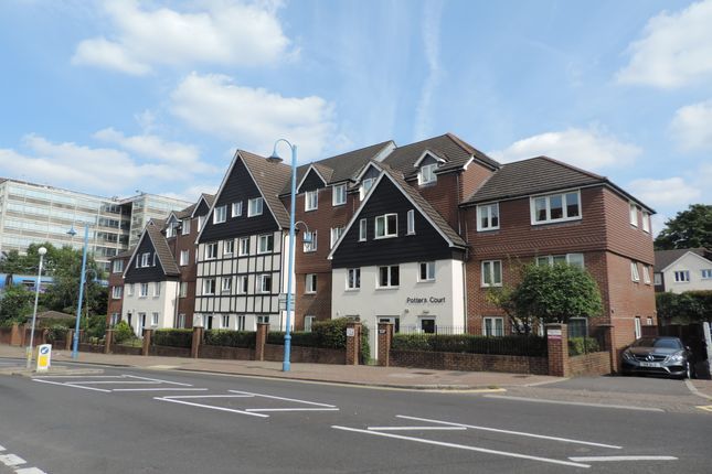 1 bed flat to rent in Darkes Lane, Potters Bar