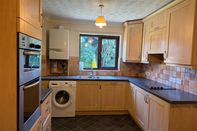 6, Violet Close, Attleborough photo 3