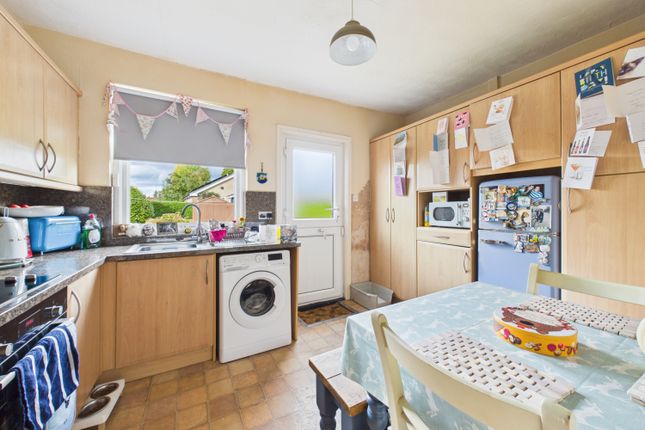 38, Meadow Head Avenue, Sheffield photo 4
