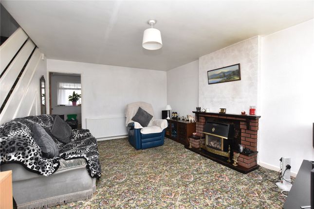49, The Poplars, Leeds photo 4