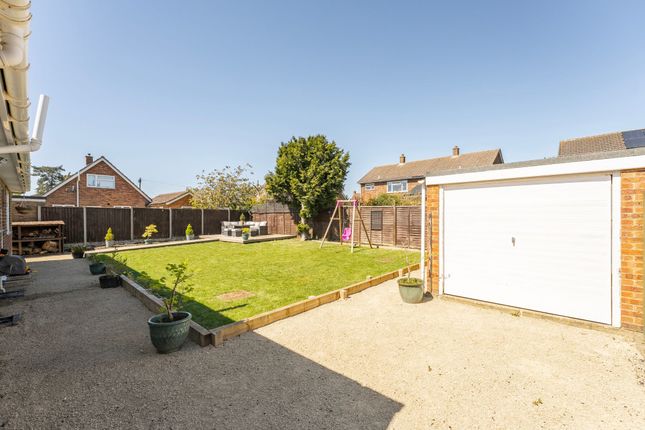 49 Arlington Gardens, Attleborough photo 2