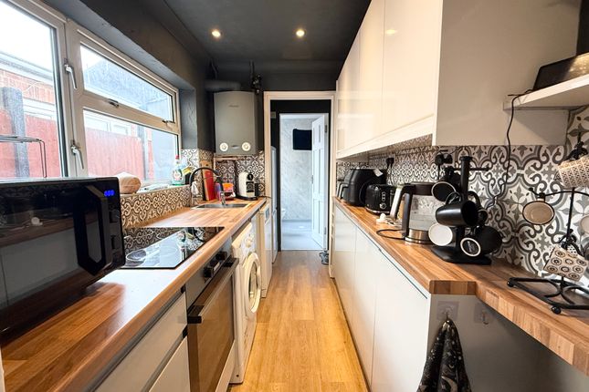 18, Stanford Street, LOWESTOFT photo 2
