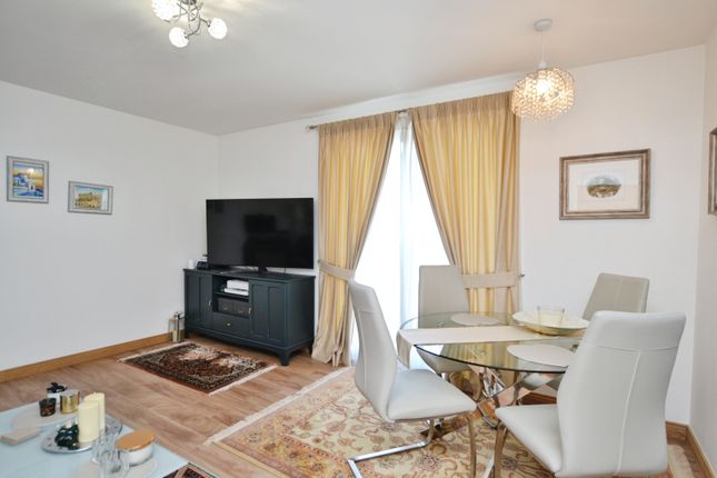 Flat 6, 1, Colonsay Close, Edinburgh photo 4