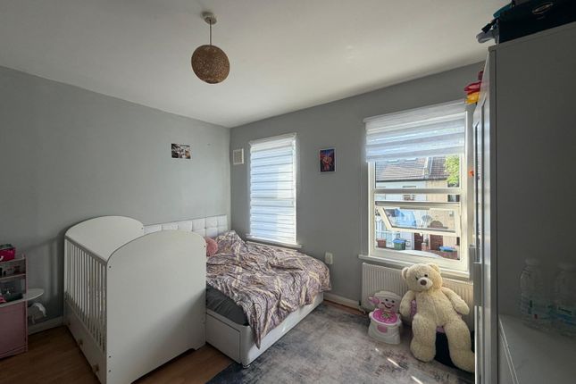 37, Downsell Road, Greater London photo 3