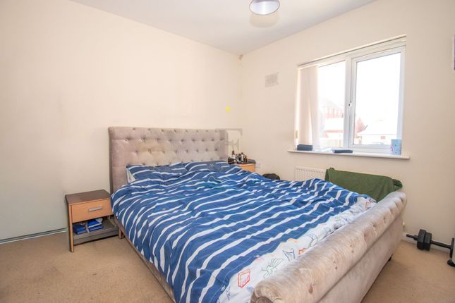 5 Swinton Close, Leicester photo 4