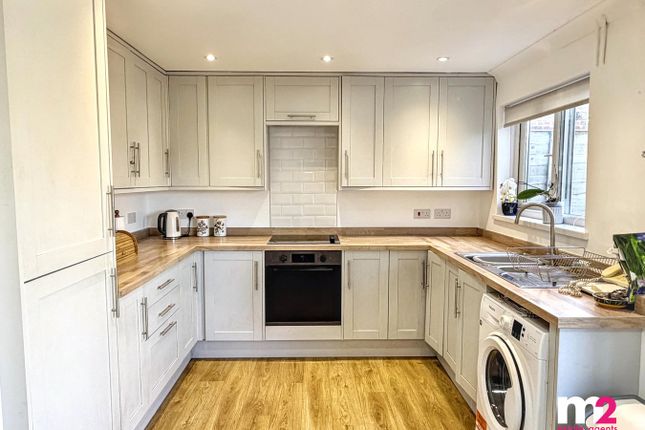 24, Highfield, Pontypool photo 2