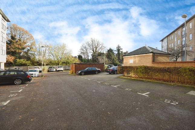 Flat for sale in Southernhay Close, Basildon, Essex