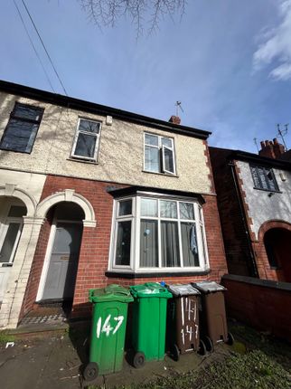 Shared accommodation to rent in Harlaxton Drive, Nottingham