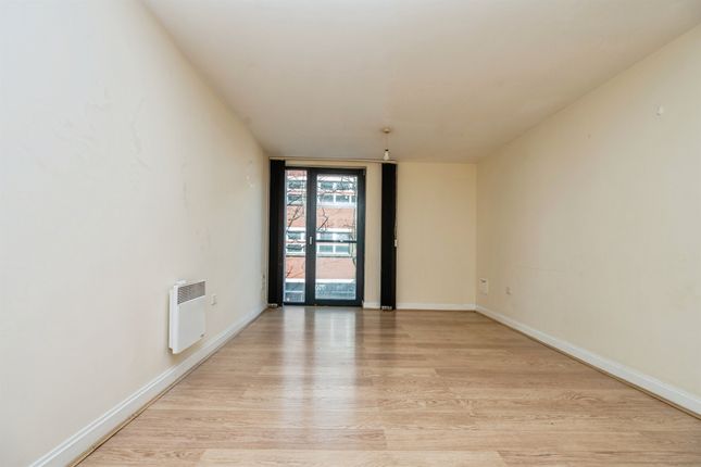 Apartment 220, Southside, St. John's Walk, Birmingham photo 3