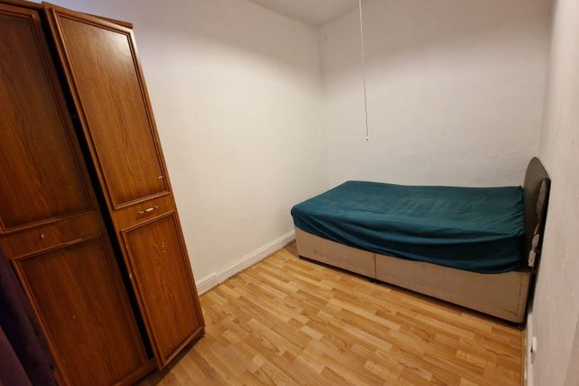 31 Audley Road, Levenshulme photo 4