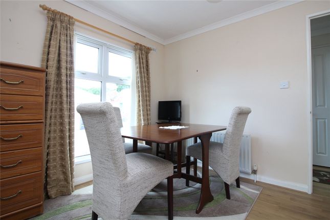 107, Woodlands Park, Hordle photo 4