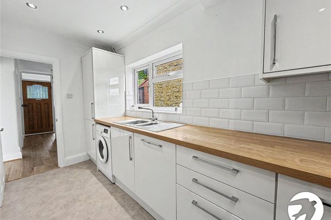122, City Way, Kent photo 3