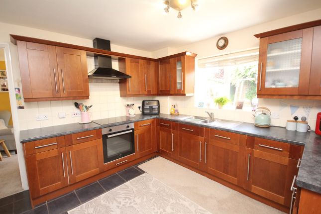 23, Webb Close, Letchworth Garden City photo 3