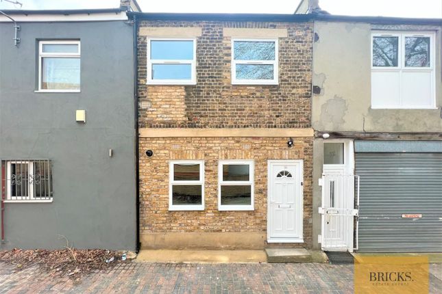 Terraced house to rent in Lynn Mews, London