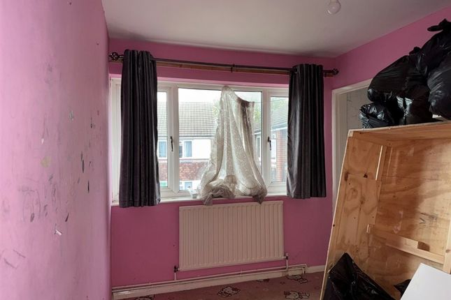 Farnham Road, SLOUGH photo 5
