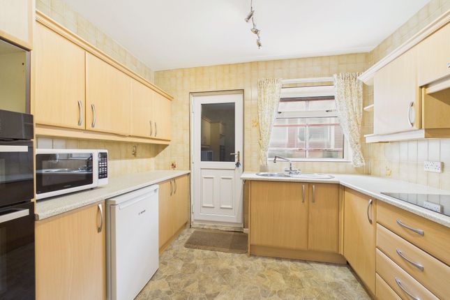 8 Dunstable Place, Newcastle Upon Tyne photo 3
