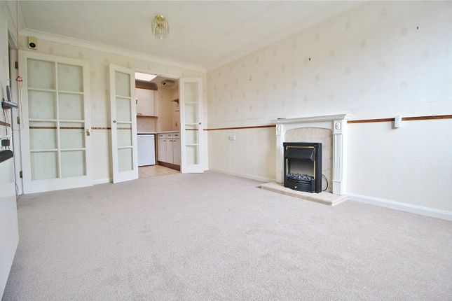 36, Cissbury Court, Findon Valley photo 3