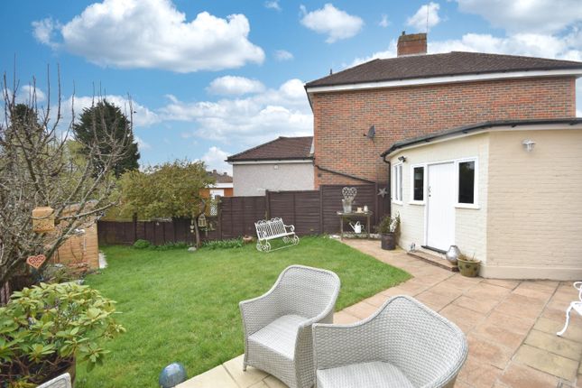 15, Prices Lane, Surrey photo 3