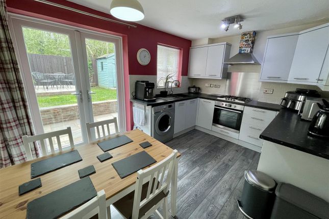 17, Faversham Park, Darlington photo 4