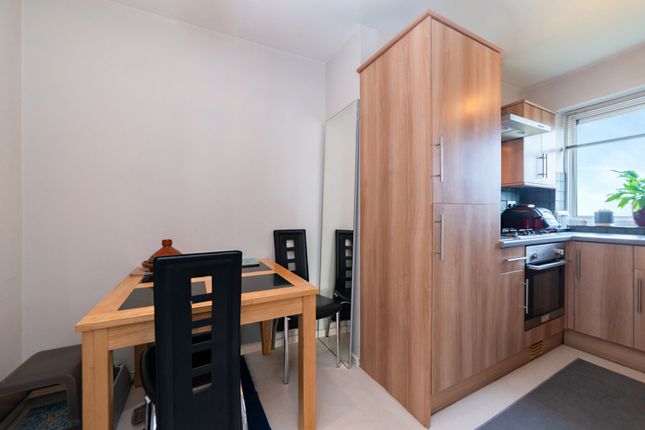 19 Sherwood 172-174, Willesden Lane, London photo 3