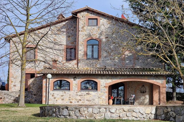 Thumbnail Country house for sale in Ficulle, Ficulle, Umbria