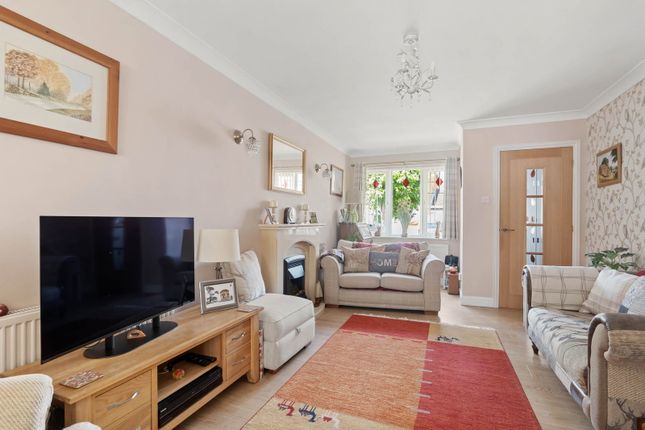 20, Dunkirk Drive, Worcester photo 3