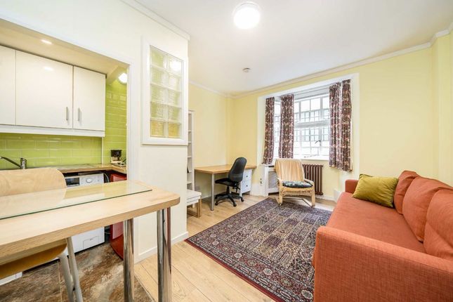 Flat 5, Russell Court, Woburn Place, London photo 2