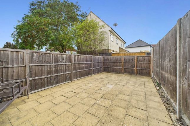 7D,, London Road, Middlesex photo 4