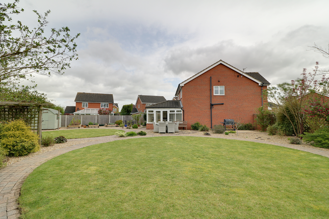 Detached house for sale in St James Close, Crowle, Scunthorpe