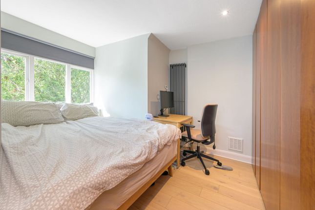 Acol Road, South Hampstead photo 4