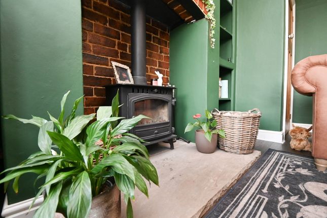 2, Felkirk Cottages, Barnsley photo 3