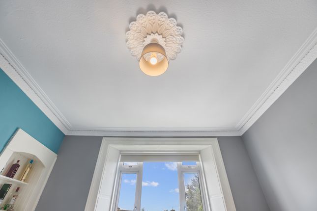 14 Paris Street, Grangemouth photo 4