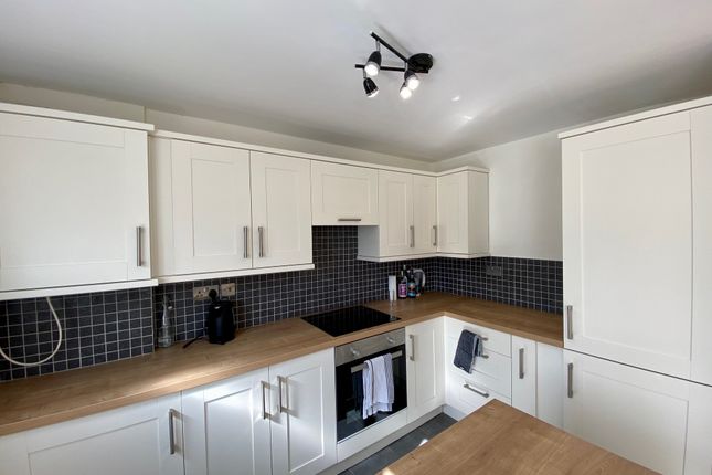 205, Newcastle upon Tyne photo 2