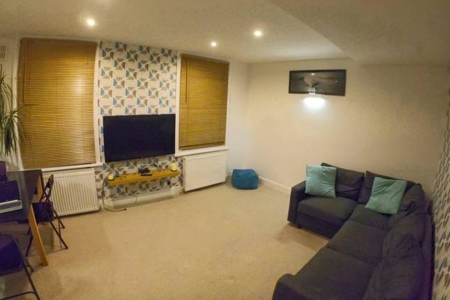 Thumbnail Flat to rent in Heaver Road, Clapham, London