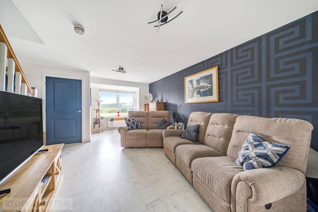 12, Castleton Hamlett, Rochdale photo 2