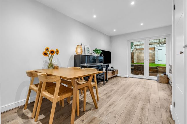 23, Primrose Drive, Hertford photo 4