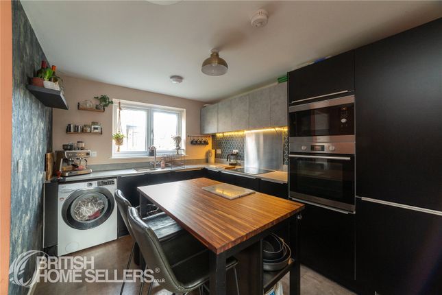 55, Woodyard Avenue, Derbyshire photo 3